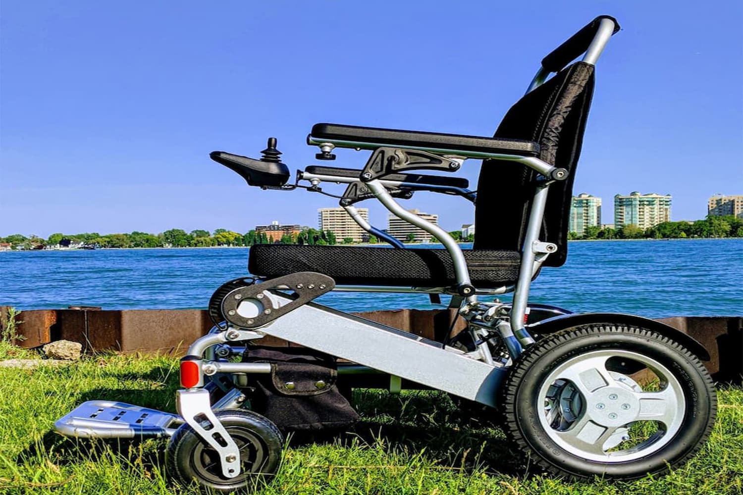 延长电动轮椅电池寿命的指南